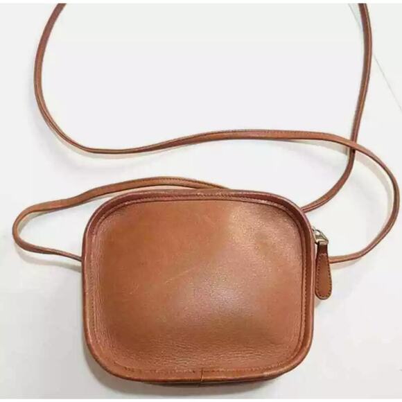 Sold/Coach Hadley 9935 British Tan Crossbody Bag - Picture 3 of 9